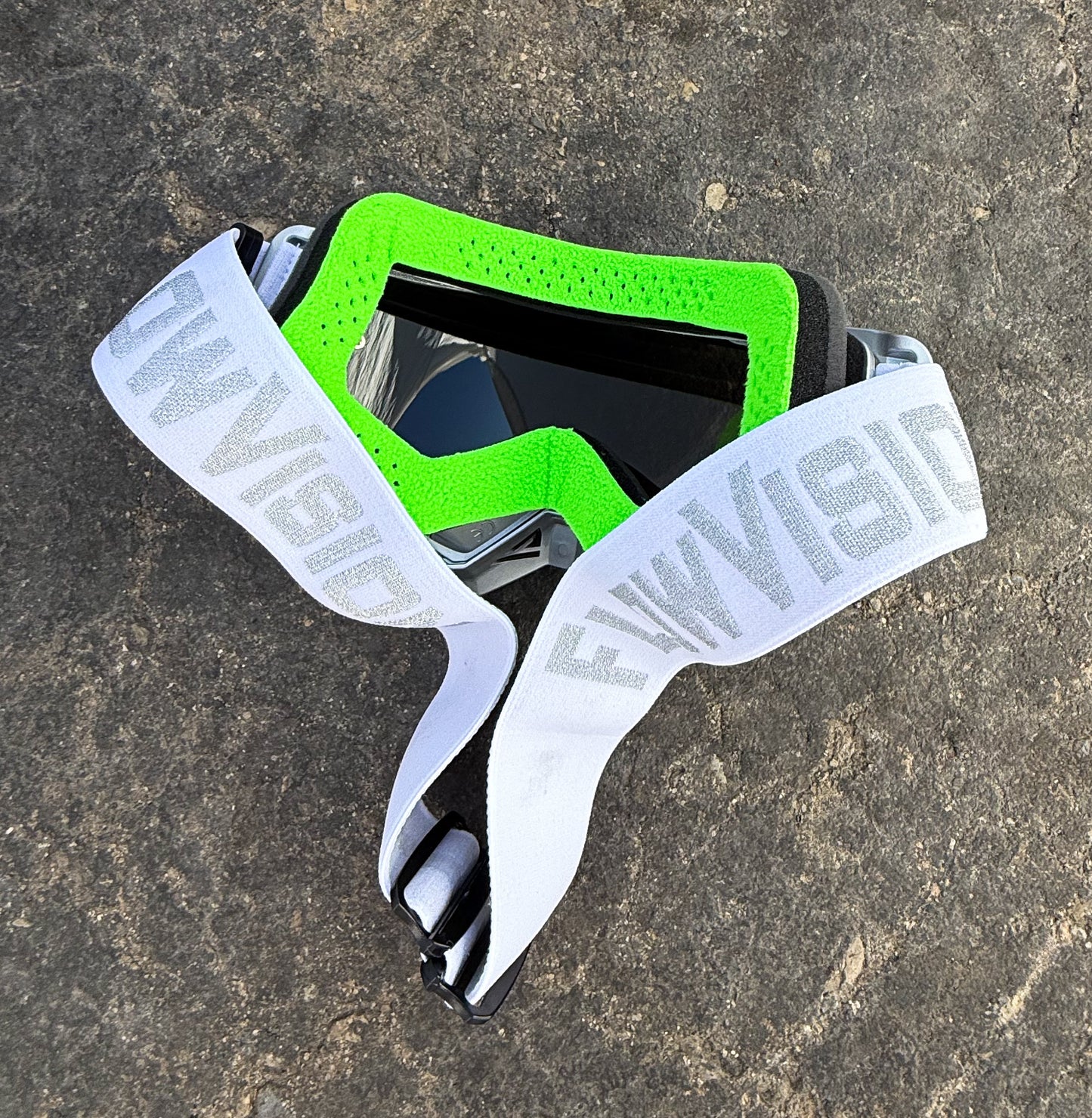 Flow Vision Rythem™ Motocross Goggle: Platinum