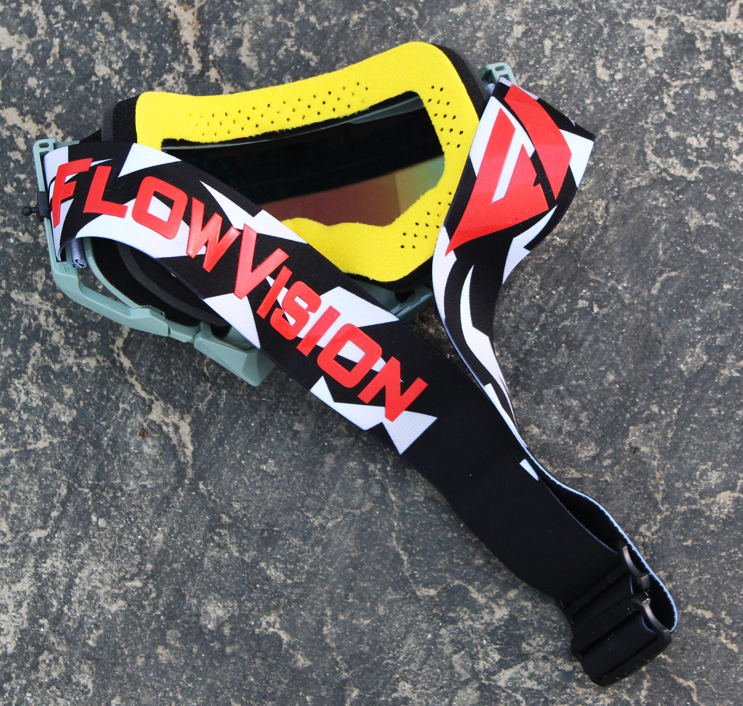 Flow Vision Rythem™ Motocross Goggle: Broken