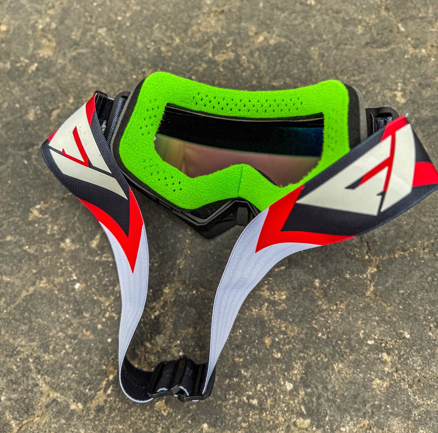 Flow Vision Rythem™ Motocross Goggle: Arrow