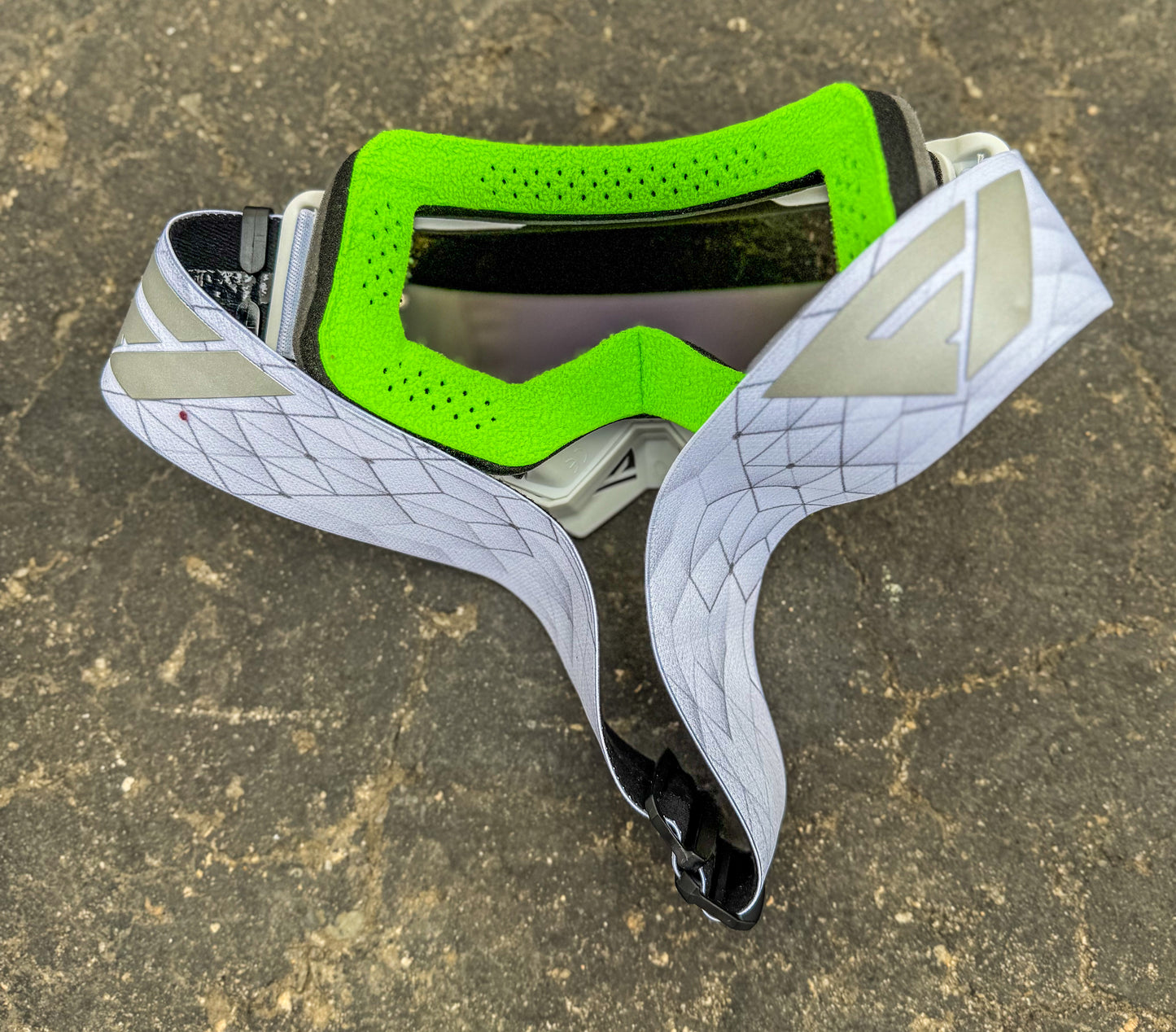 Flow Vision Rythem™ Motocross Goggle: Diamond