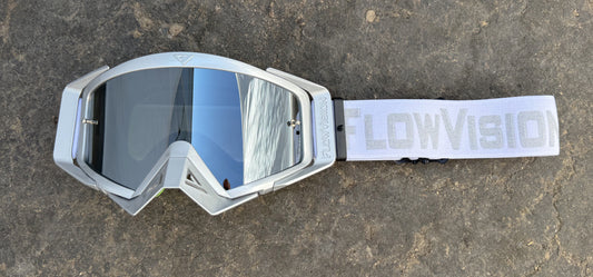 Flow Vision Rythem™ Motocross Goggle: Platinum