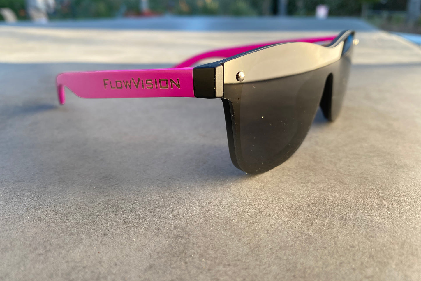 Flow Vision Rythem™ Sunglasses: Luminate (Pink/Black)