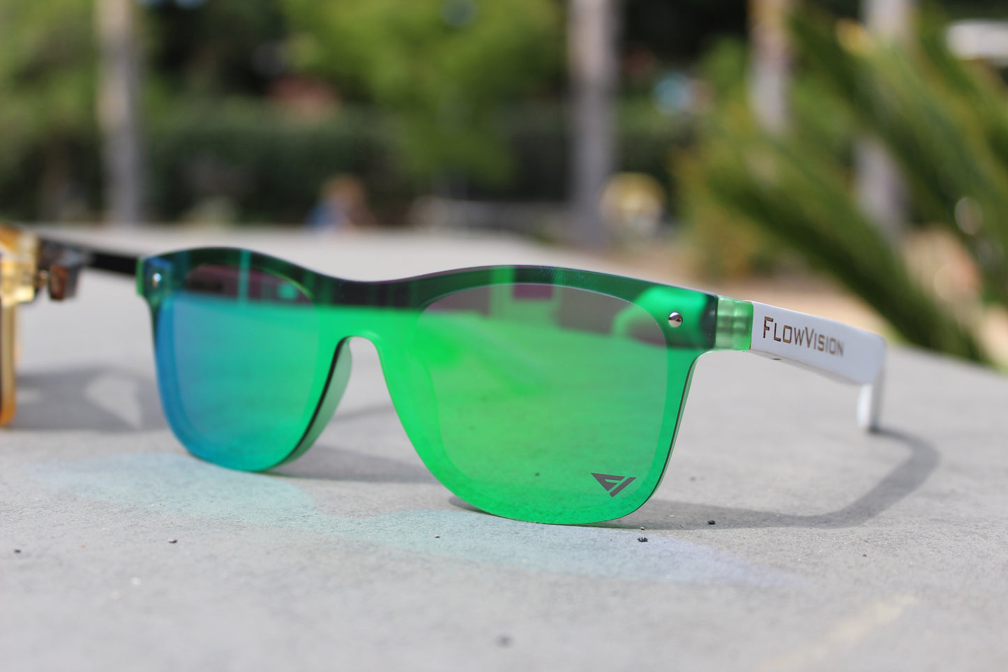 Flow Vision Rythem™ Sunglasses: The Everett